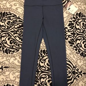 NWT Fleo El Torro 25” Leggings